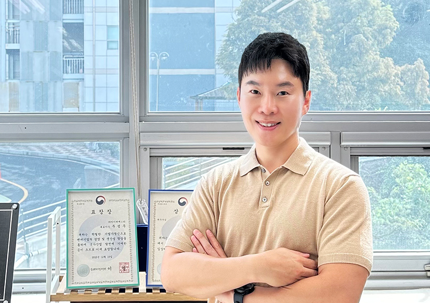 아이비에스티 대표 정면 사진